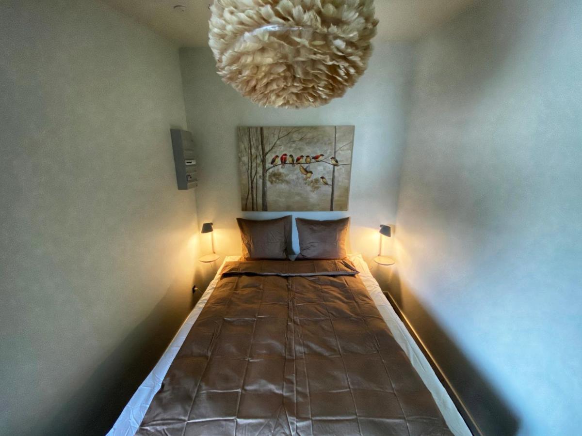 Broncks Apartment 2 - Modern 2-Bedroom In The Heart Of Torshavn Ngoại thất bức ảnh