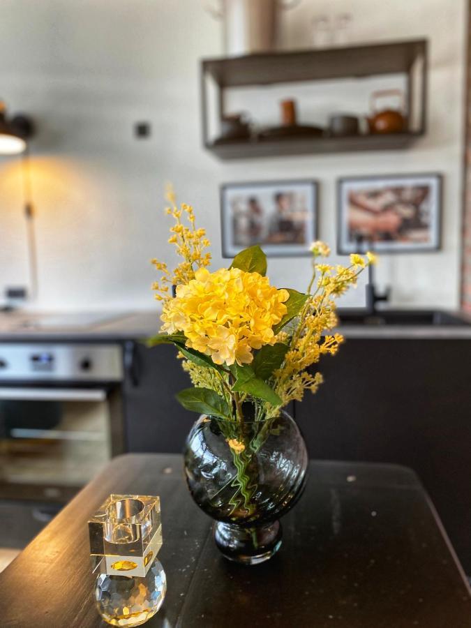 Broncks Apartment 2 - Modern 2-Bedroom In The Heart Of Torshavn Ngoại thất bức ảnh