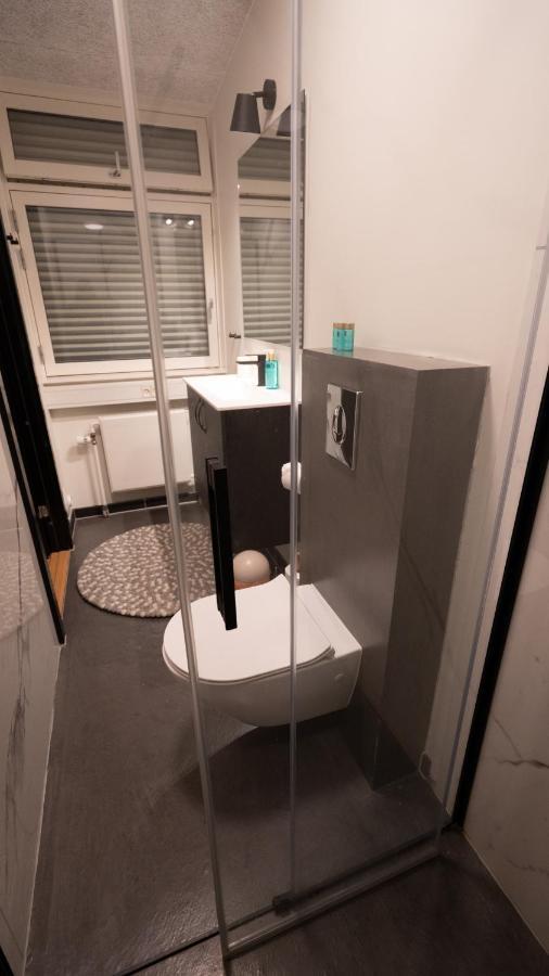 Broncks Apartment 2 - Modern 2-Bedroom In The Heart Of Torshavn Ngoại thất bức ảnh